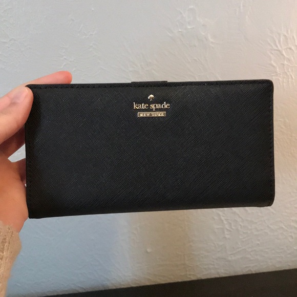 kate spade Handbags - Kate spade wallet